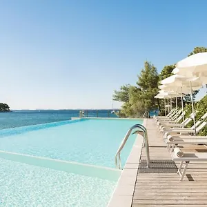 Crvena Luka **** Biograd Na Moru
